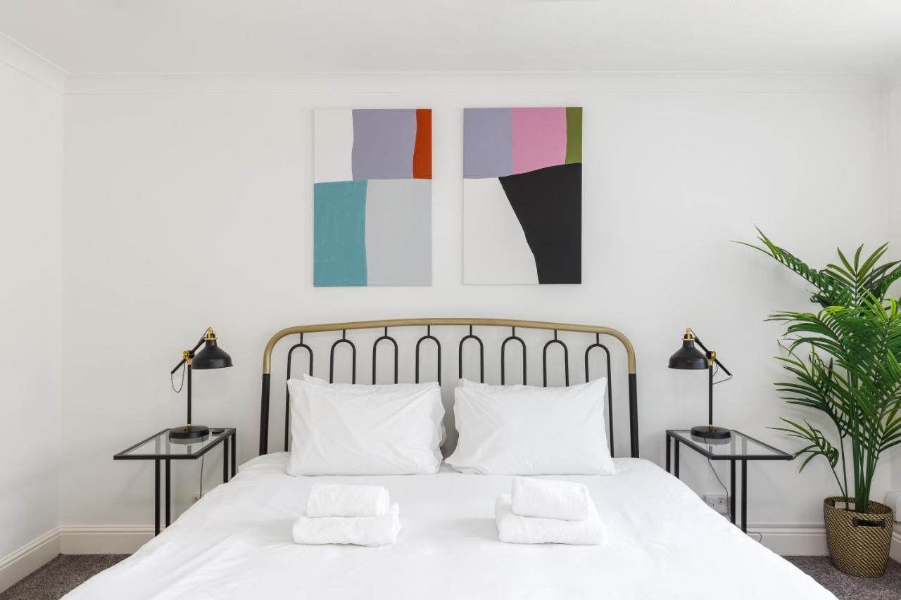 Beachside Retreat 2-Bedroom Gem With Free Private Parking & Outdoor Space Brighton Exterior foto